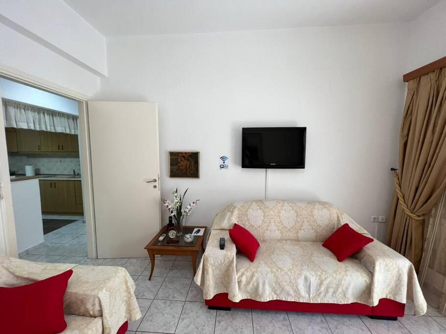 Local Apt Near City Lights 2 Ираклион Экстерьер фото