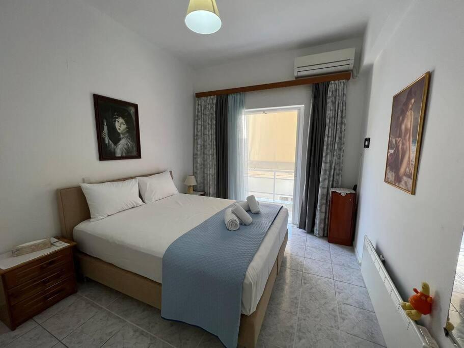Local Apt Near City Lights 2 Ираклион Экстерьер фото